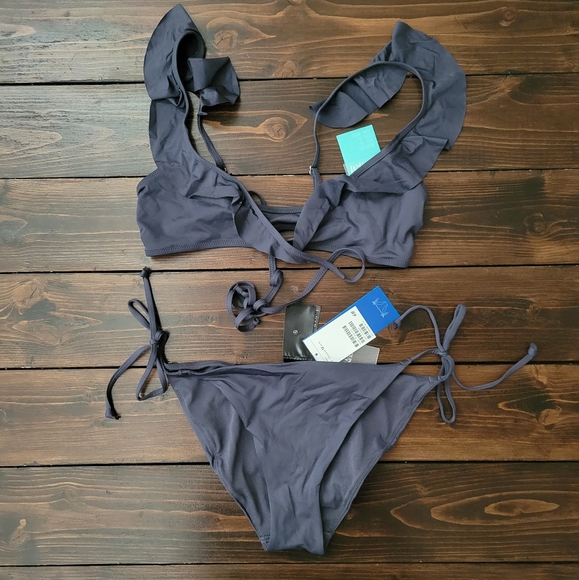 Stunning Wrap Bikinin Set - Picture 1 of 5
